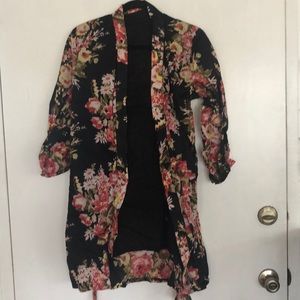 Tie waist kimono